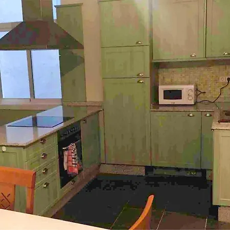 Spacious In 80 M² With Parking A Coruna