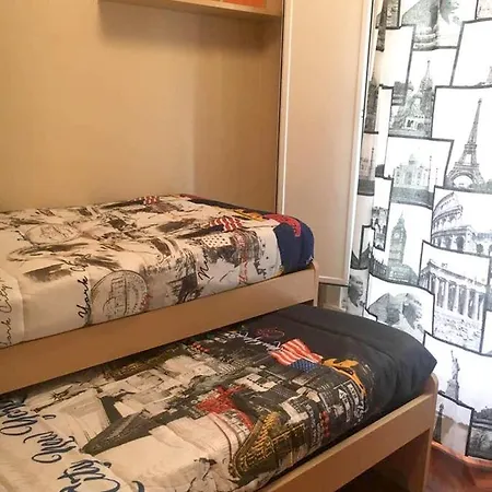 Apartment Spacious In 80 M² With Parking