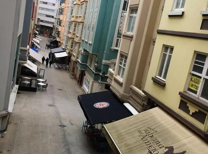 Spacious In 80 M² With Parking Lägenhet A Coruña